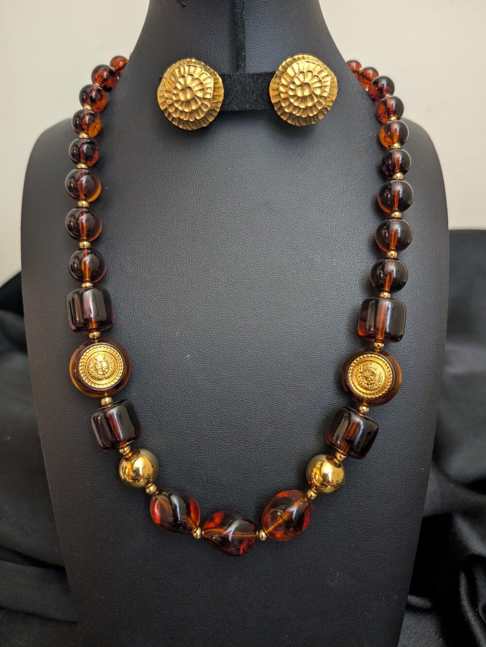 6. Liz Claiborne 80s Vintage Faux Amber & Gold  Necklace & Vintage Earrings